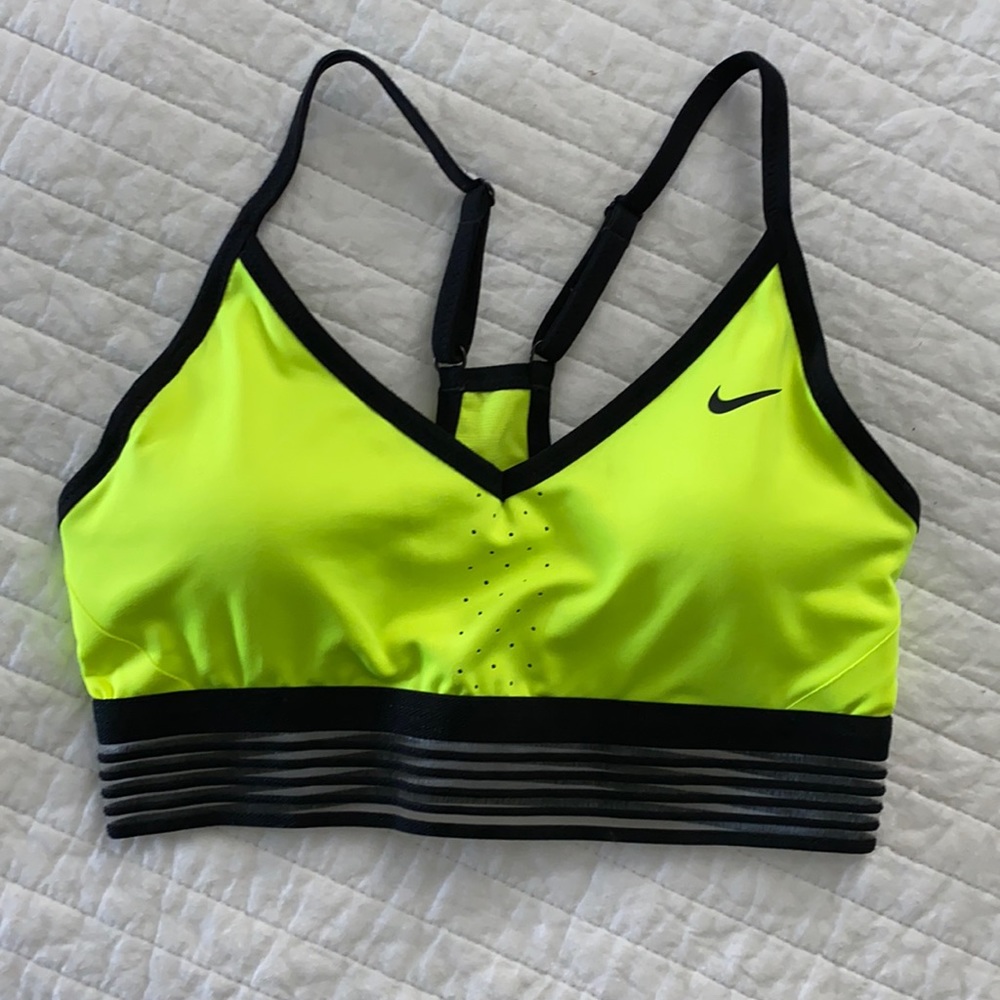 Nike sports bra NWOT